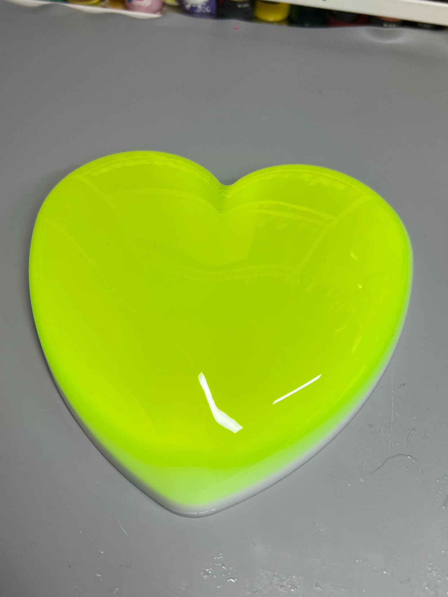 Neon Yellow Resin Heart Wall Art – Acid Lime Pop Art Decor, Glossy Dopamine Heart Sculpture