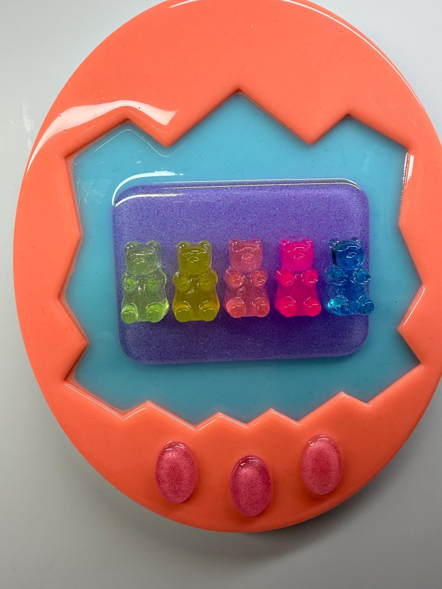 Retro Gummy Bears Hand Held Video Game Wall Art, Nostalgic 90s Dopamine Decor, Game Kids Room Wall Hanging Y2K Virtual Pet Art