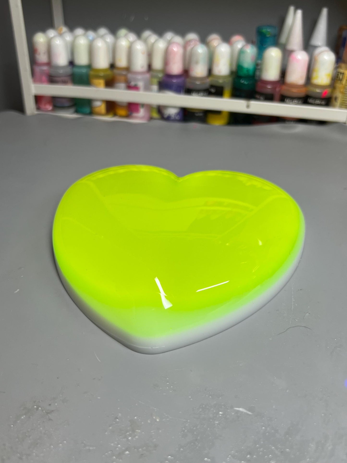 Neon Yellow Resin Heart Wall Art – Acid Lime Pop Art Decor, Glossy Dopamine Heart Sculpture